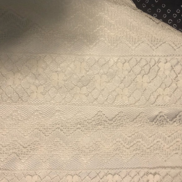 Cute white summer tank - Picture 4 of 4